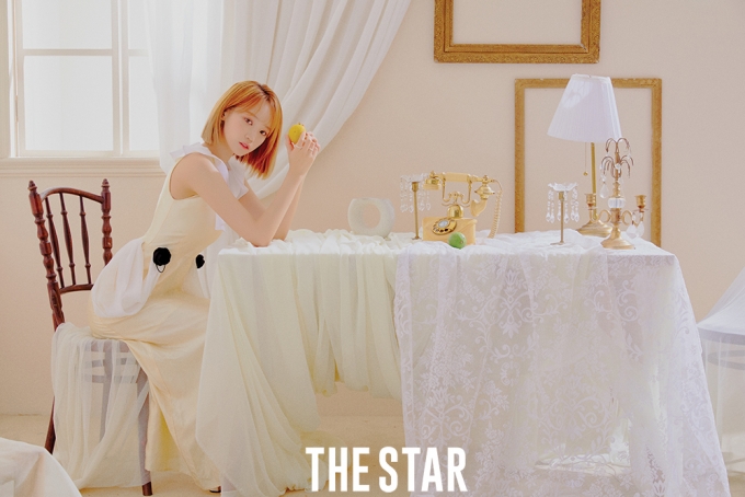 그룹 아이즈원의 김채원 /사진제공=더스타 매거진
