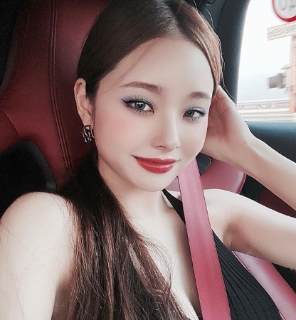 비스' 인플루언서 송지아 비스' 인플루언서 송지아