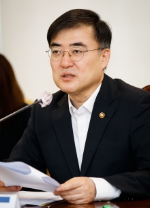 손병두 금융위 부위원장이 30일 서울 중구 은행회관에서 금융리스크 대응반 회의를 주재, 모두발언을 하고 있다. / 사진제공=금융위