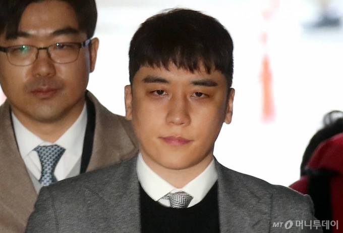 해외 원정도박 및 성매매 알선 등 혐의를 받는 그룹 빅뱅의 전 멤버 승리./사진=이기범 기자