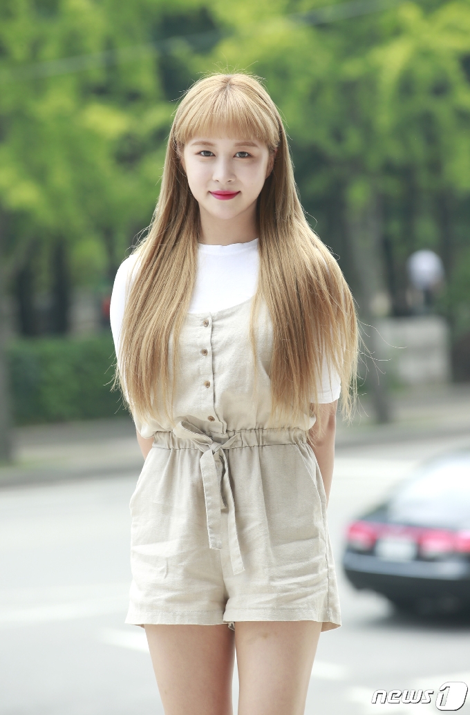 사진] 우주소녀 다영, 여름 향기 폴폴 - 머니투데이
