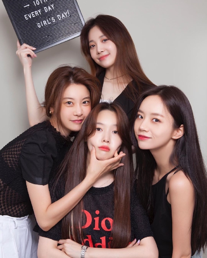 걸스데이/소진 SNS © 뉴스1