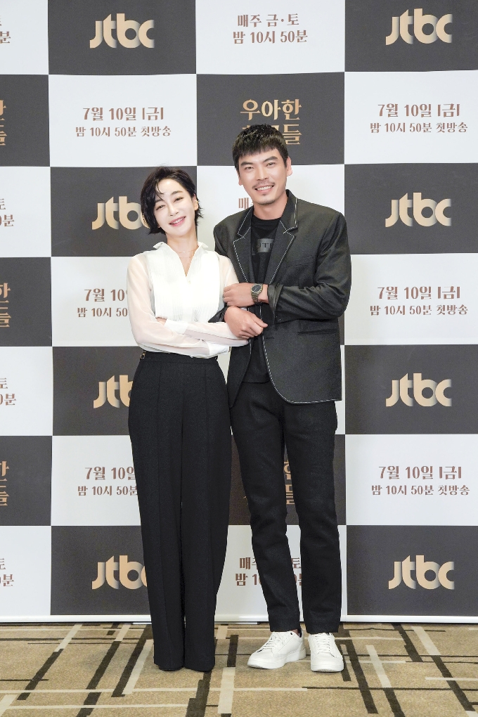 김혜은, 김성오/jtbc 우아한 친구들 제공© 뉴스1