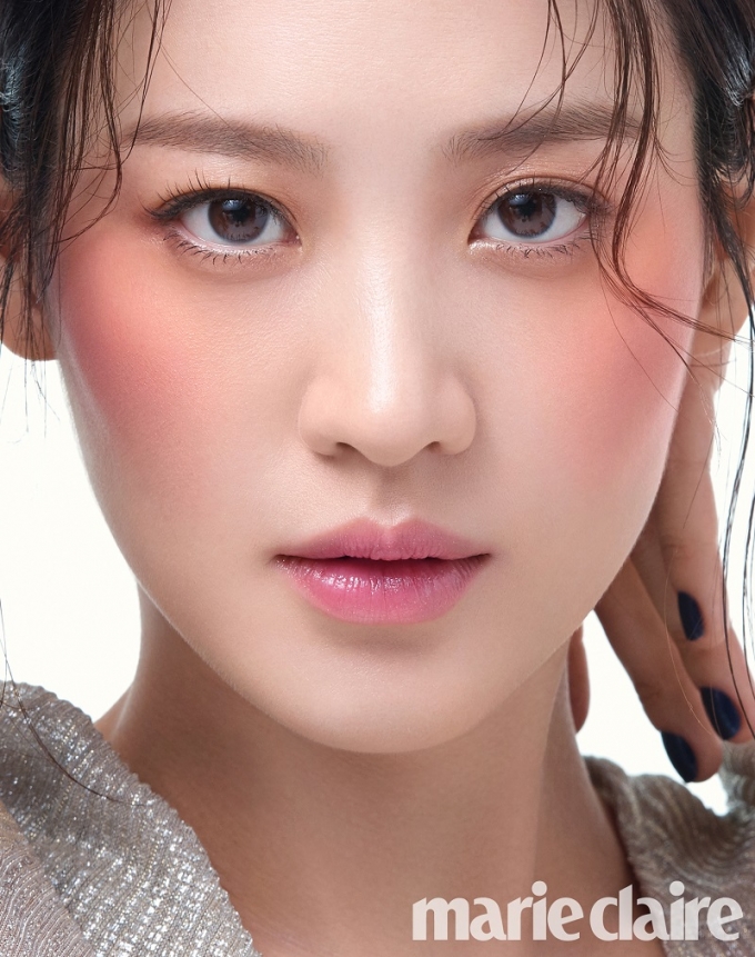 배우 수현/사진제공=스쿠(SUQQU)