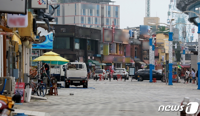 4일 인천 중구 월미도 공원이 한산한 모습을 보이고 있다. 2020.8.4/뉴스1 &copy; News1 정진욱 기자