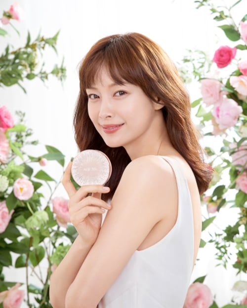 애경산업 AGE 20's의 모델 이나영씨/사진=애경산업