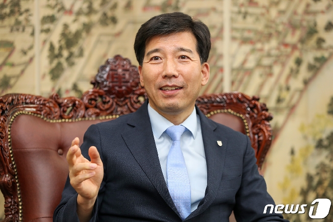 인터뷰] 이해우 동아대 총장 