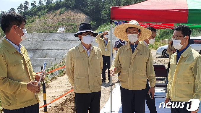 [사진] 조명래 환경부장관, 남원시 수해현장 방문