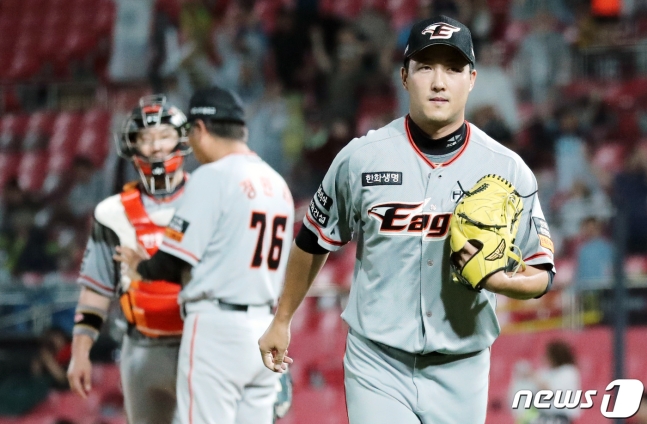 신정락(오른쪽). /사진=뉴스1