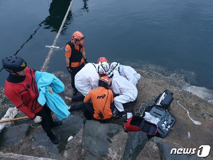 부산 감천항 사고 현장.&#40;부산소방재난본부 제공&#41;&copy; 뉴스1