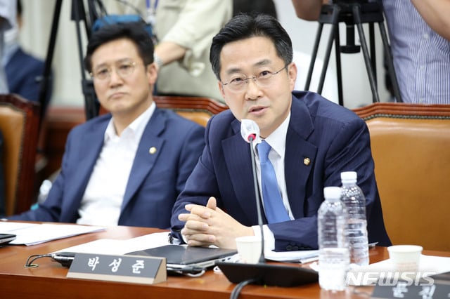 박성준 더불어민주당 의원이 지난 7월29일 오후 서울 여의도 국회에서 열린 운영위원회 1차 전체회의에서 발언하고 있다. / 사진제공=뉴시스
