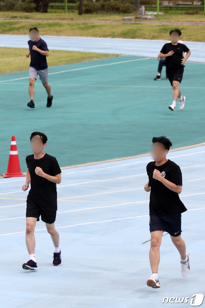 사진] 체력시험 보는 국가공무원 교정직 9급 응시자들 - 머니투데이