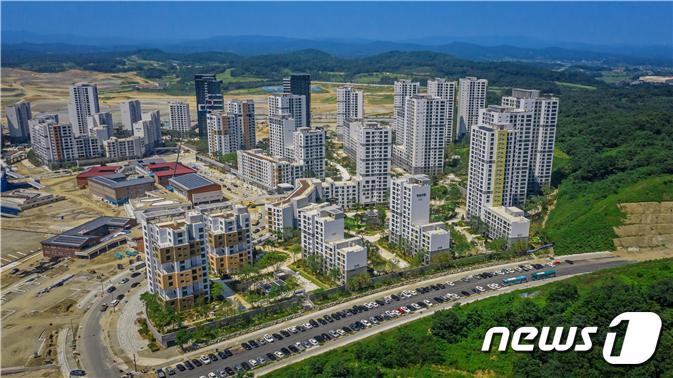 입주를 앞둔 세종시 해밀동(6-4생활권) 공동주택 전경.© 뉴스1