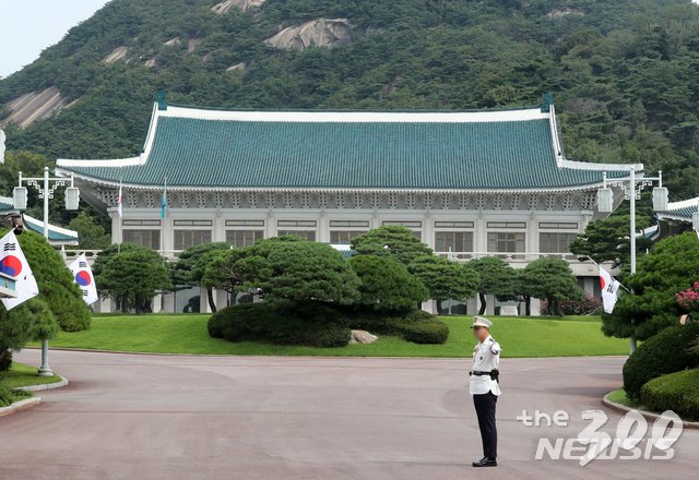 靑, 北에 '공무원 총격' 추가조사 요구…"필요시 공동조사"