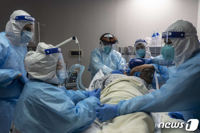 미국 코로나19 중환자실. © AFP=뉴스1