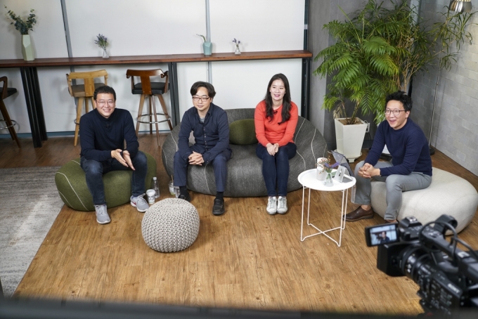 SKT는 ‘AI커리큘럼’을 수강중인 학생들이 SKT에서 AI 개발을 담당하고 있는 현직 전문가와 직접 소통할 수 있도록 ‘SKT AI 커리큘럼 Live’를 19일 진행한다고 밝혔다. /사진=SKT