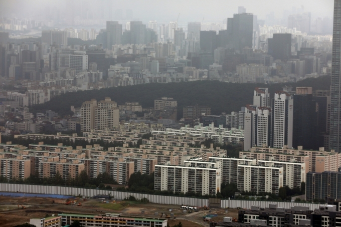 서울 강남권 아파트 단지 전경. /사진제공=뉴스1
