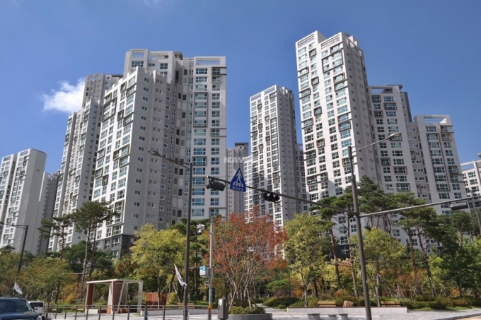 서울 강남구 대치동 래미안대치팰리스 단지 전경. /사진=김희정 기자