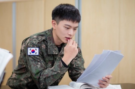 그룹 비투비 멤버 육성재./사진=병무청 SNS