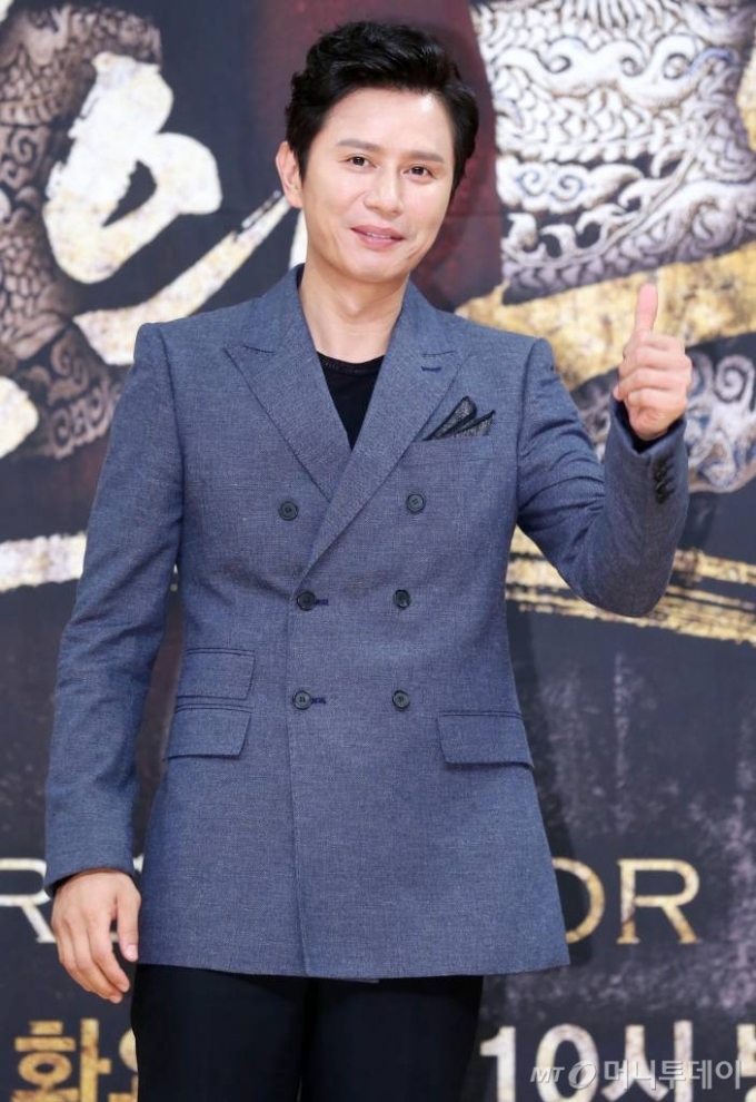 미우새' 김민종 운전하다 갑자기 눈물…'애끓는 사모곡' - 머니투데이 미우새' 김민종 운전하다 갑자기 눈물…'애끓는 사모곡' - 머니투데이
