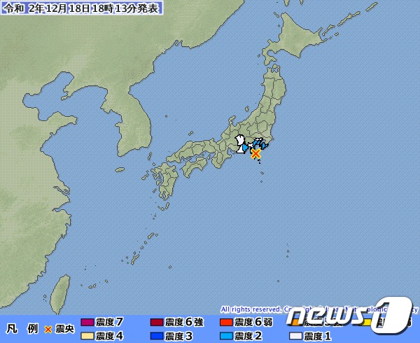 일본 도쿄도 남쪽 이즈제도 도시마 지역에서 18일 규모 5.1의 지진이 발생했다.. X 표시가 지진 발생 지점. (일본 기상청) © 뉴스1
