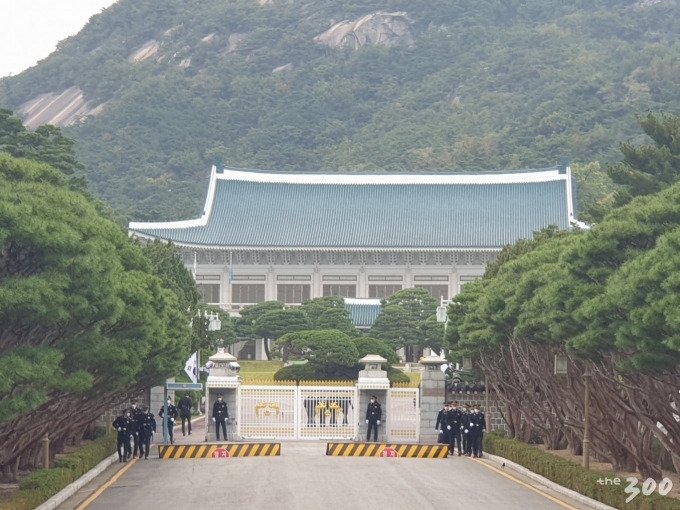 설마했던 '최악의 시나리오'…윤석열 복귀에 文대통령 '충격'