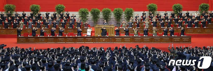 [사진] 북한, 당 대회 6일 차 회의 진행…'당 중앙지도기관 선거' 토의