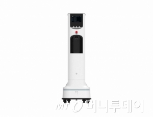 ‘LG 클로이 살균봇’/사진제공=LG전자