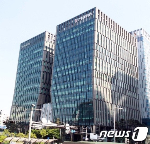 금호석유화학 본점이 위치한 중구 청계천로 시그니처타워/사진=뉴스1