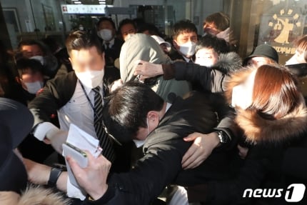 '정인이 양부'가 계속 몰랐다고 해서 쓴 기사