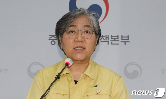 안철수 1호 접종 가능성에…정은경 "국민 불안 완화 목적이면 가능"