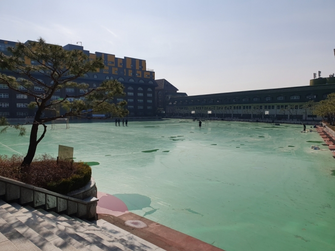 3일 서울 성북구 서경대학교 운동장 모습./사진=한민선 기자