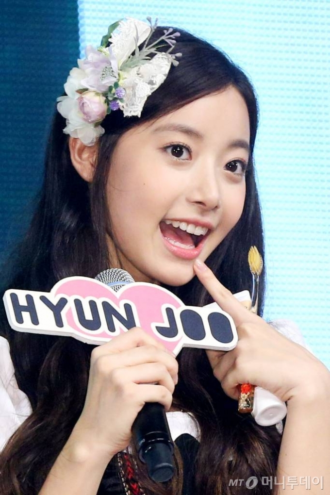 회사서 아기 목소리 원해"…'왕따 논란' 에이프릴 현주 발언 재조명 - 머니투데이