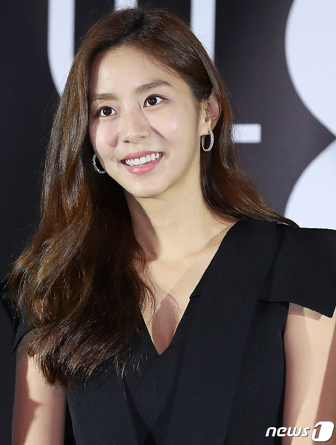 유이, 럭키컴퍼니와 전속계약…장희진·려운과 한솥밥 - 머니투데이