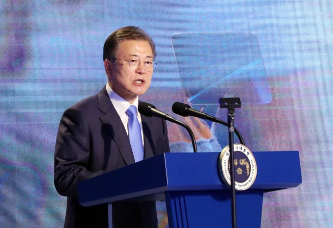 文대통령 "ESG 확산의 해"…최태원 "새로운 기업가정신 필요"