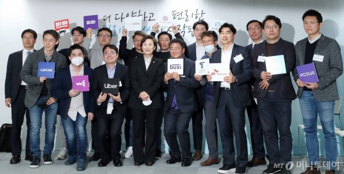타다금지법이 예고한 비극..플랫폼 택시 천국된 모빌리티 시장