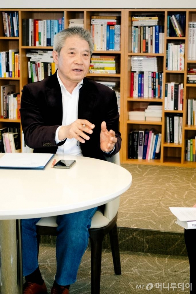 강방천 에셋플러스자산운용 회장 인터뷰 /사진=이주아 PD