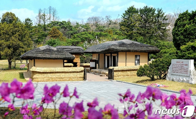 [사진] 북한, 태양절 맞아 김일성 찬사 "한평생 조국과 인민을 위해"