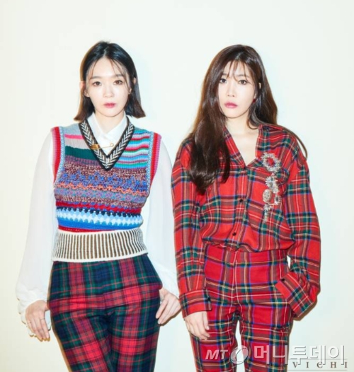 여성 듀오 다비치 강민경, 이해리(오른쪽)/사진제공=B2M엔터테인먼트