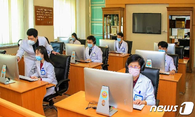 [사진] 북한 "선진 과학기술 지식 보급 사업 실속있게 진행"