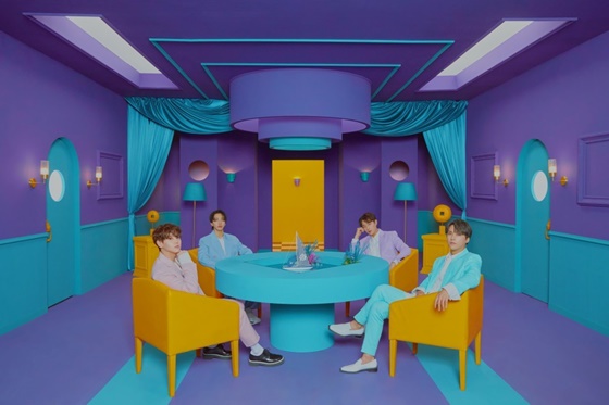 하이라이트, 사진제공=어라운드어스