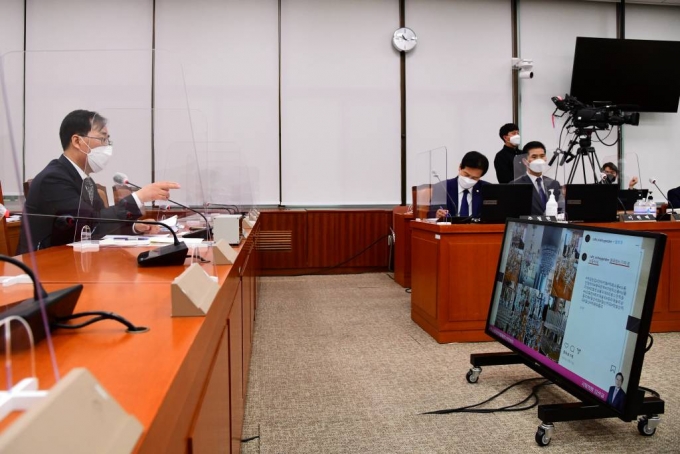 박준영 해양수산부 장관 후보자가 4일 오전 서울 여의도 국회에서 열린 농림축산식품해양수산위원회의 해양수산부장관 후보자 인사청문회에 출석해 청문위원 질의에 답변하고 있다. /사진=뉴스1