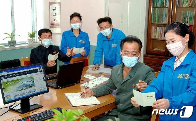 [사진] 북한 고산과수종합농장 조명 "교육체계 통한 학습, 발명가로 성장"