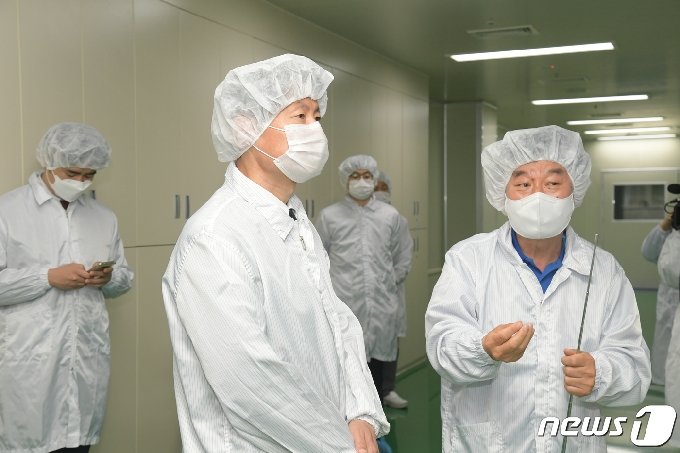 [사진] 김강립 식약처장, '의약품 설계 기반 품질 시스템' 활용 동아에스티 방문