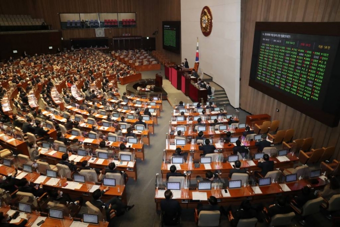 "한국엔 안 갈래요"…글로벌 기업 임원 놀라게 한 그 '法'