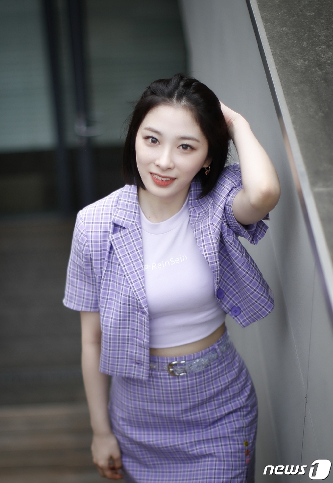 사진] 로켓펀치 윤경, 보라빛 향기 폴폴 - 머니투데이