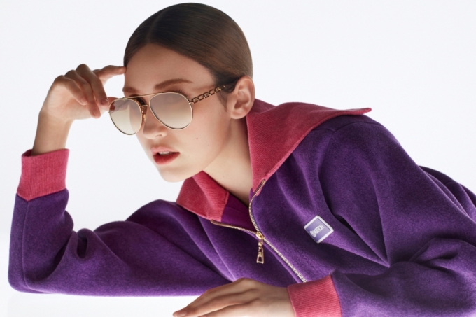 루이비통 아이웨어 컬렉션을 착용한 가수 전소미/사진제공=루이비통(Louis Vuitton)