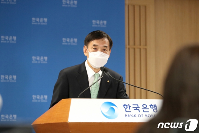 이주열 한국은행 총재가 15일 오전 서울 중구 한국은행에서 열린 통화정책방향 기자간담회에서 발언하고 있다. (한국은행 제공)