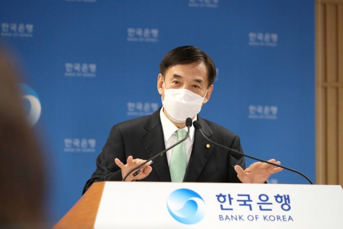 이주열 한국은행 총재가 15일 서울 중구 한국은행에서 열린 통화정책방향 기자간담회에서 발언하고 있다. (사진=한국은행 제공) 