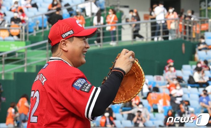 [사진] 김태균, 야구가 즐거워
